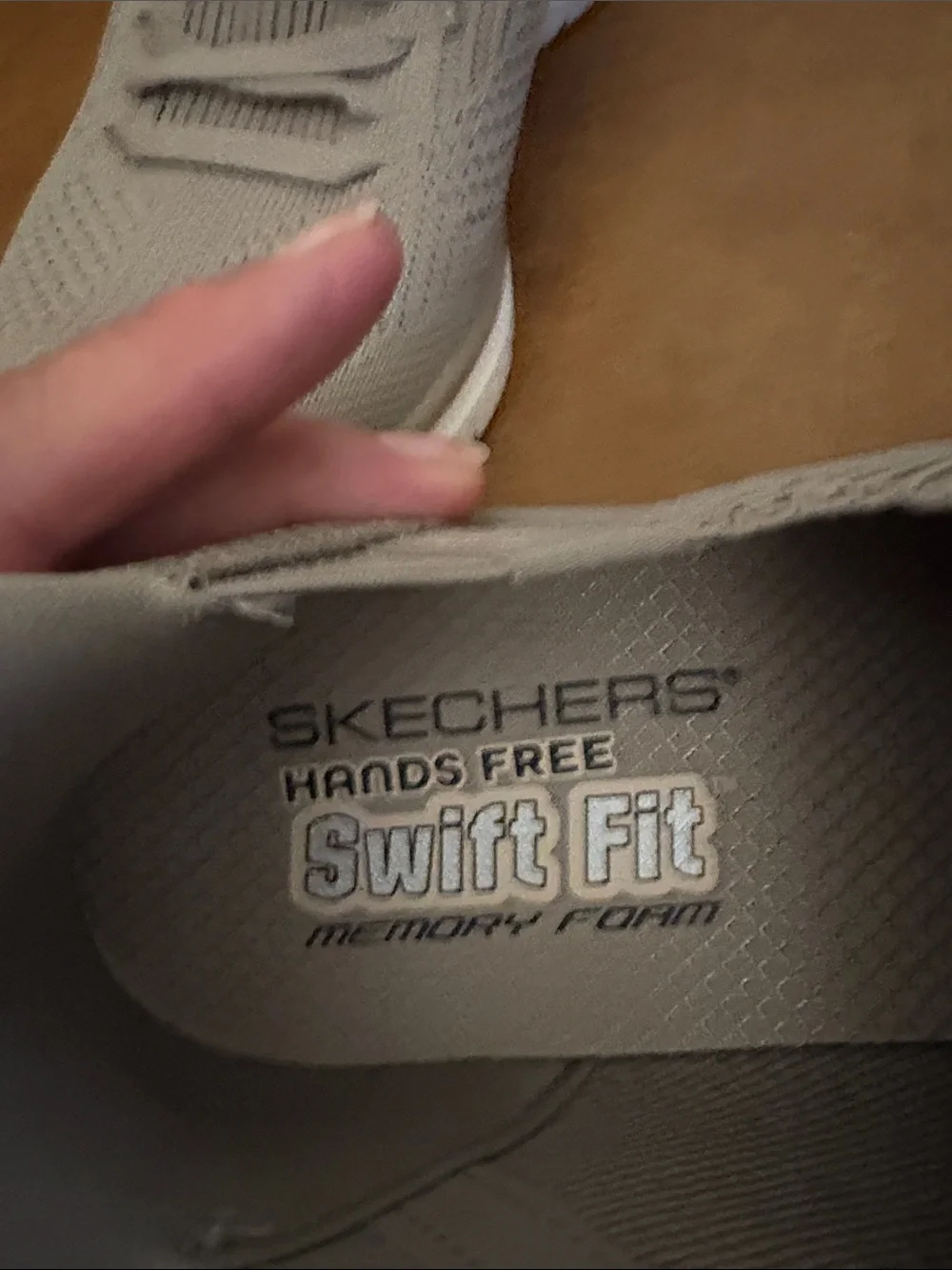 Skechers Swift Fit Virtue Slip-Ins Sneakers Taupe/Gray 9 EUC